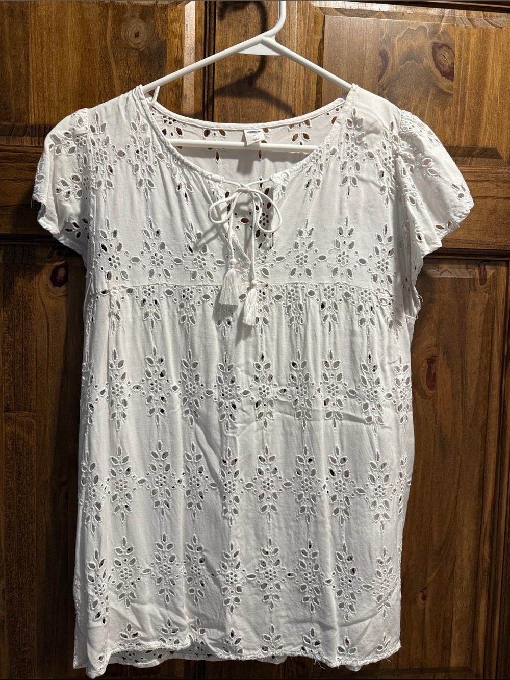 Old Navy White Eyelet Tie-Front Short Sleeve Tunic